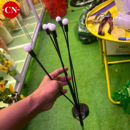Đèn cắm cỏ ( năng lượng mặt trời)
